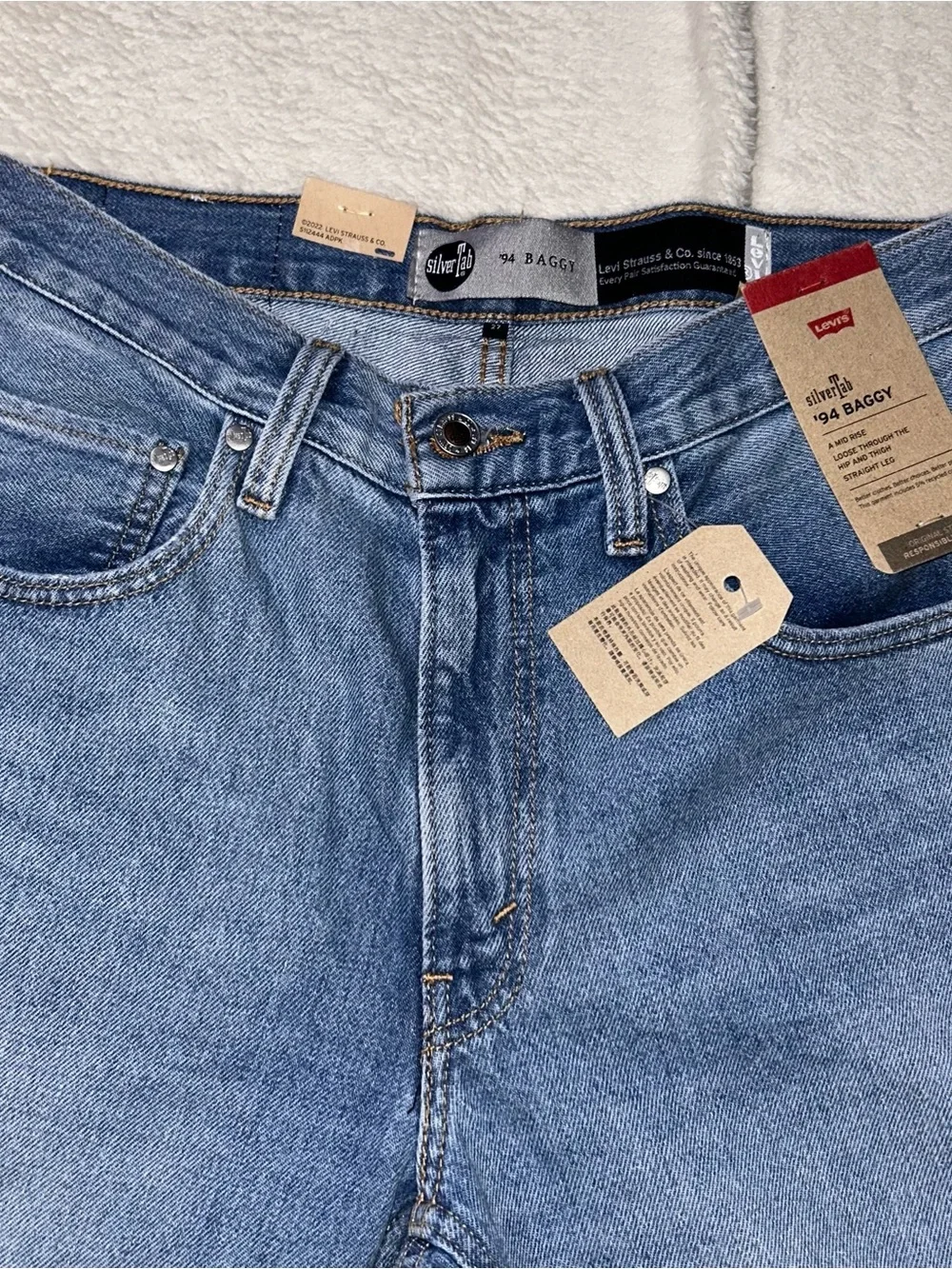 Levi's silver tap Light Blue Distressed Straight-Leg Jeans 27x31